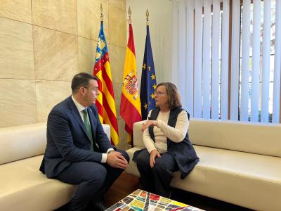 La delegada del Consell en Alicante se reúne con el alcalde de Mutxamel